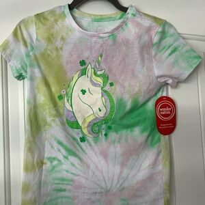 Unicorn shirt green and white size 10/12